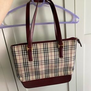 Flash Sale!!!Authentic Burberry Tote with Burgundy Leather Trim